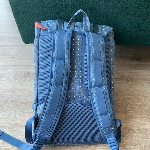 Herschel Little America backpack, lightly used - Picture 2 of 6